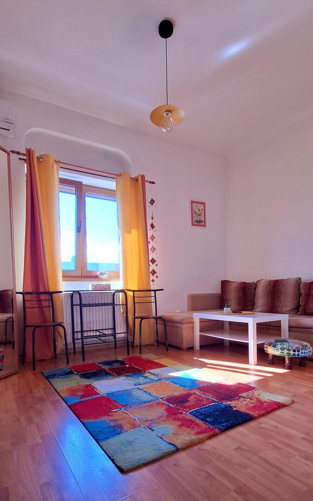 Super Central - Lovely One-Bedroom Apartment On Victoriei Avenue Bucharest Luaran gambar
