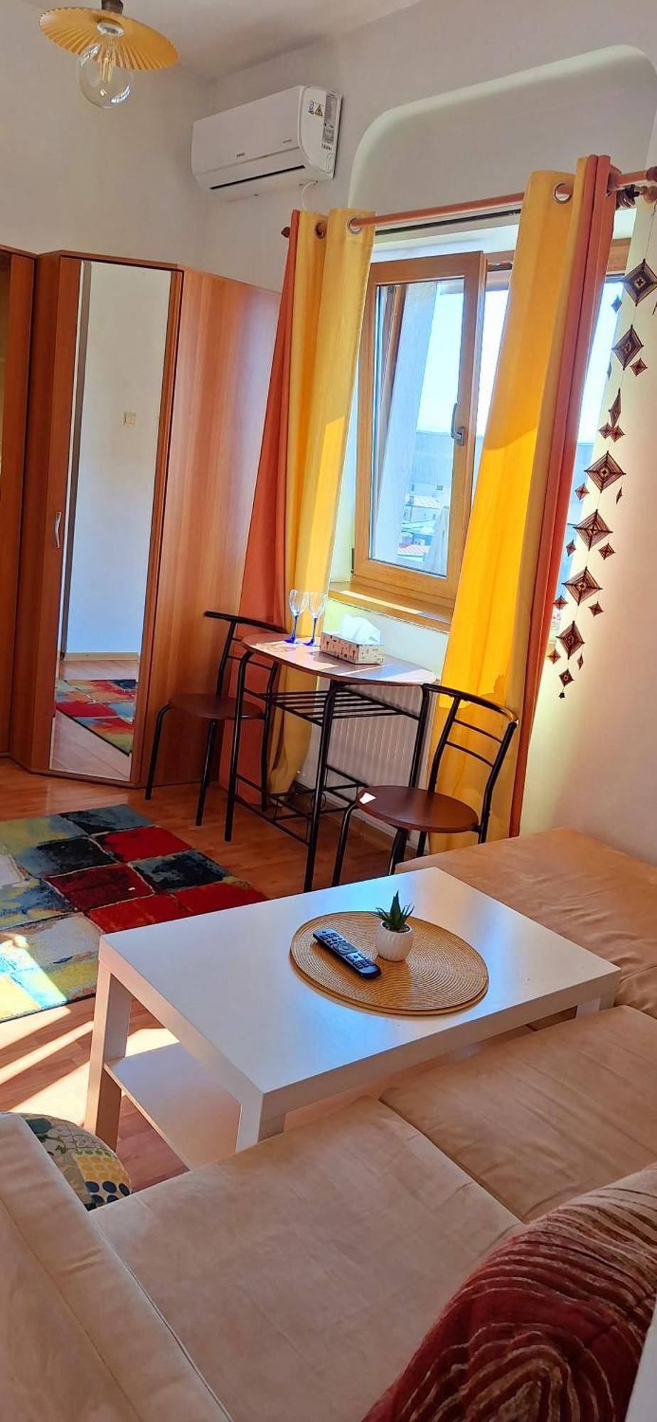 Super Central - Lovely One-Bedroom Apartment On Victoriei Avenue Bucharest Luaran gambar