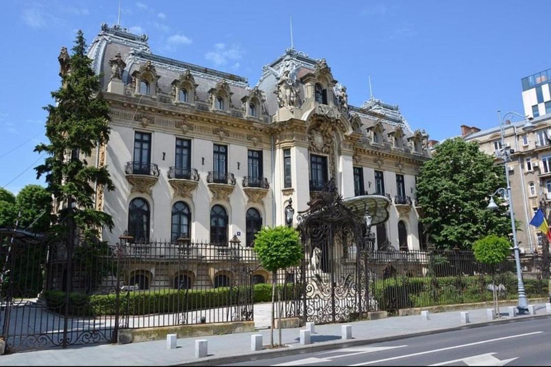 Super Central - Lovely One-Bedroom Apartment On Victoriei Avenue Bucharest Luaran gambar